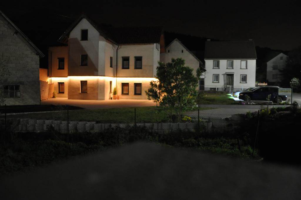 Herresbach Fliederhof Ferienwohnungen חדר תמונה