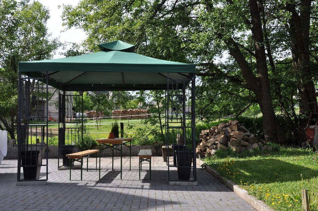 Herresbach Fliederhof Ferienwohnungen חדר תמונה